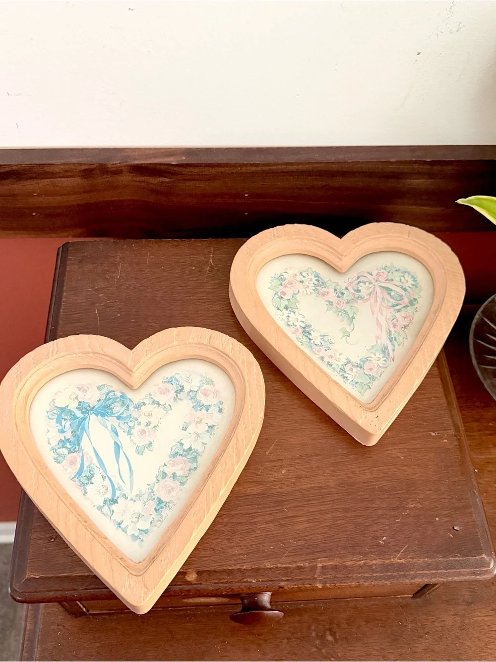 Vintage Heart Wreath Floral Art Cottage Shabby Chic Peach Faux Wood Wall Art